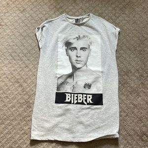 Justin Bieber purpose tour  dress